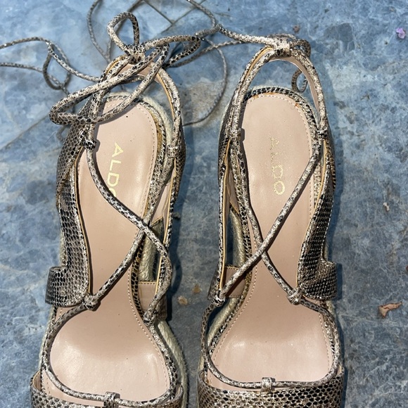 Aldo Tan Wedge size 7.5 - Picture 6 of 7